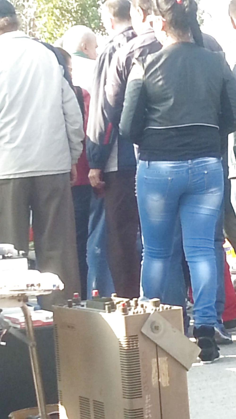 12P Sexy gipsy ass romanian