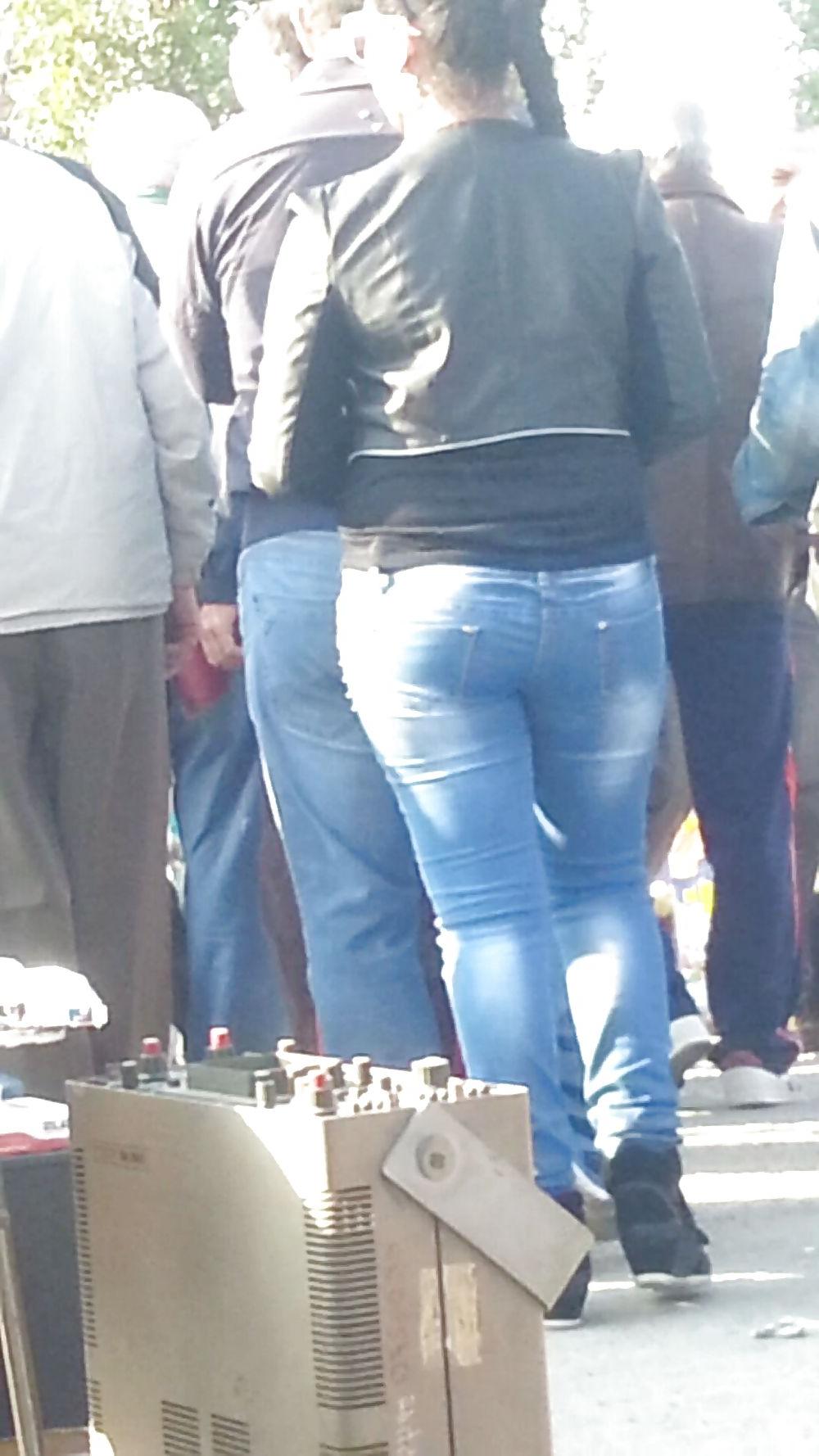 12P Sexy gipsy ass romanian