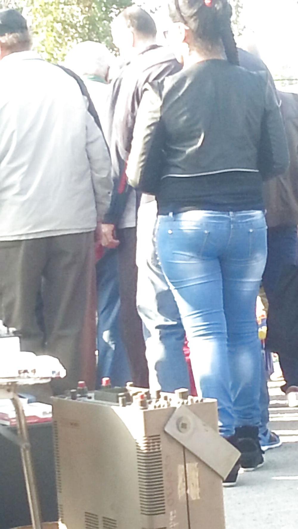 12P Sexy gipsy ass romanian