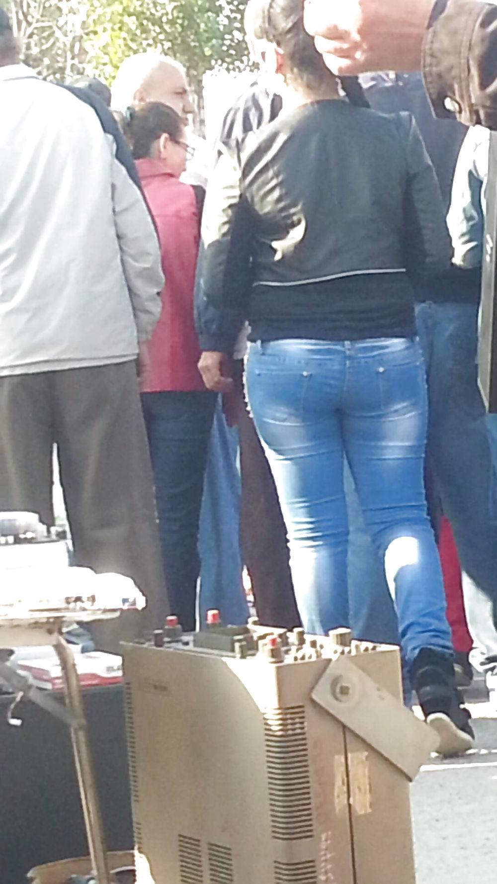 12P Sexy gipsy ass romanian
