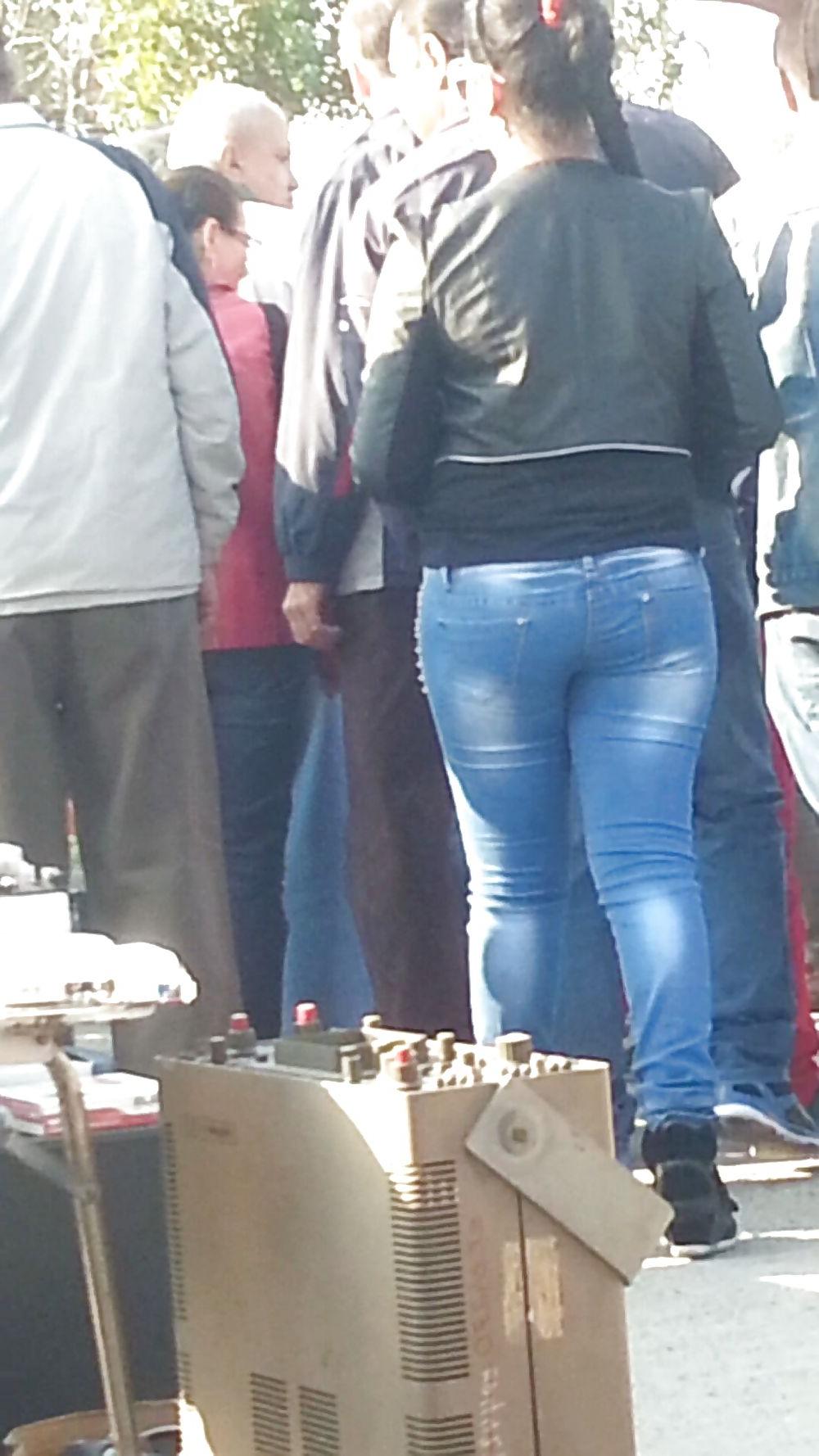 12P Sexy gipsy ass romanian