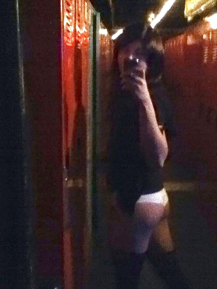 24P My girl friend travesti sweet ass(comment her pics)