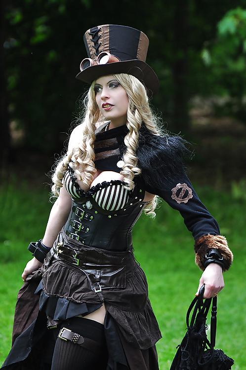 25P Gothic IX