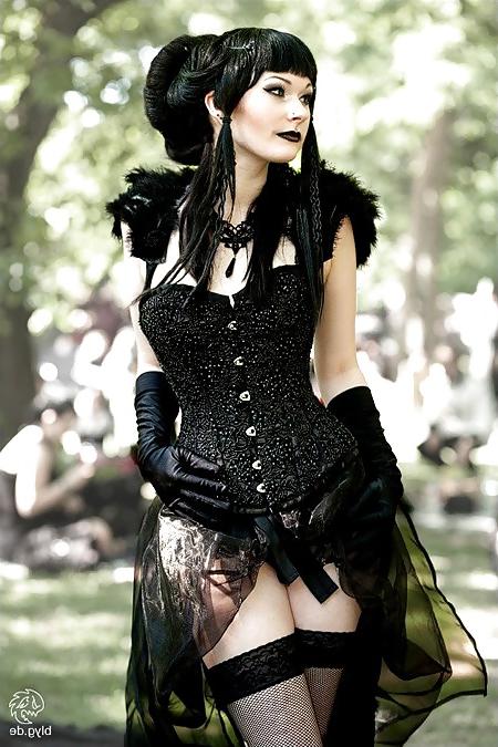 25P Gothic IX