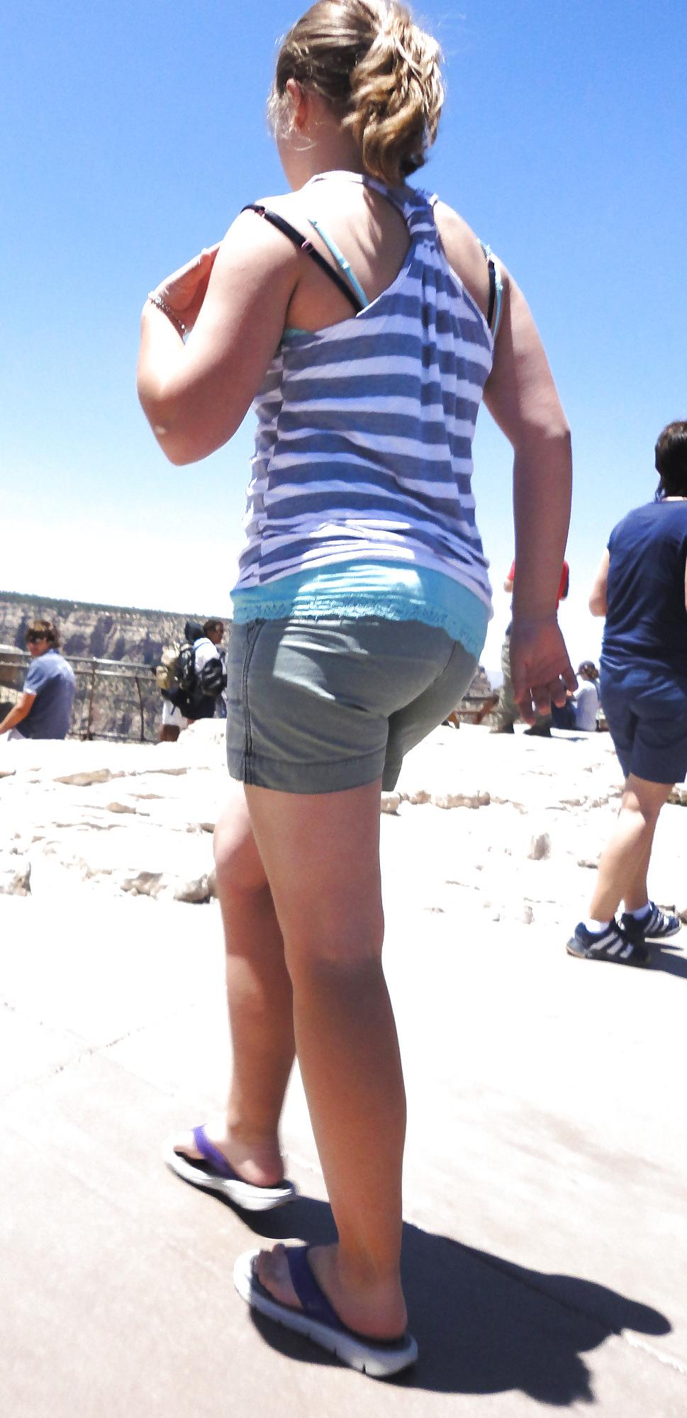 18P Lovely Voyeur Gallery Re-Do
