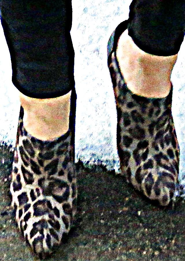 25P Donald pliner hair mules and reg mules
