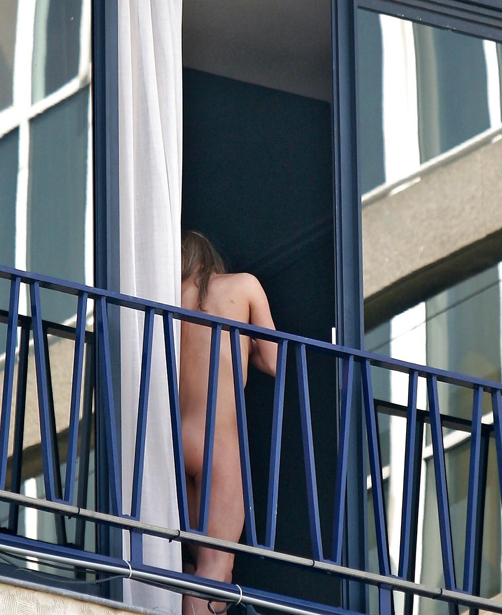 7P Holiday Hotel Voyeurism 