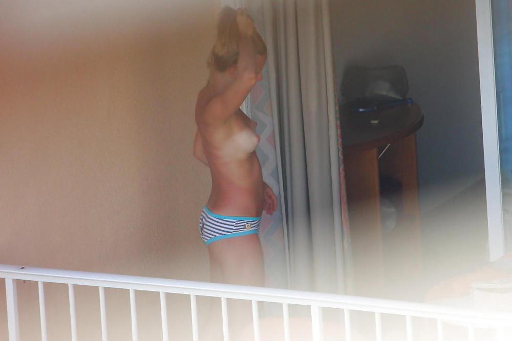 7P Holiday Hotel Voyeurism 