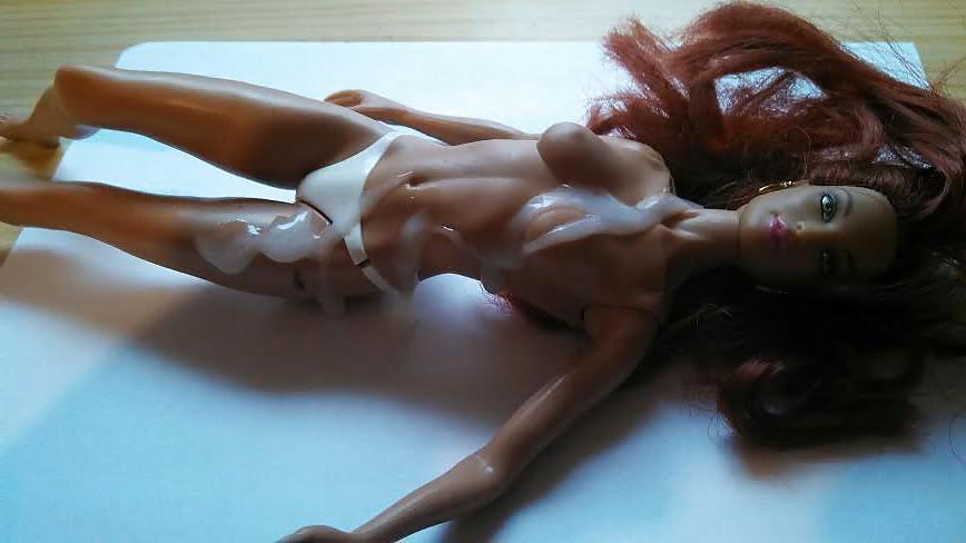 4P Redheaded Doll Cumshot
