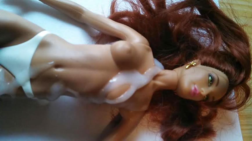 4P Redheaded Doll Cumshot