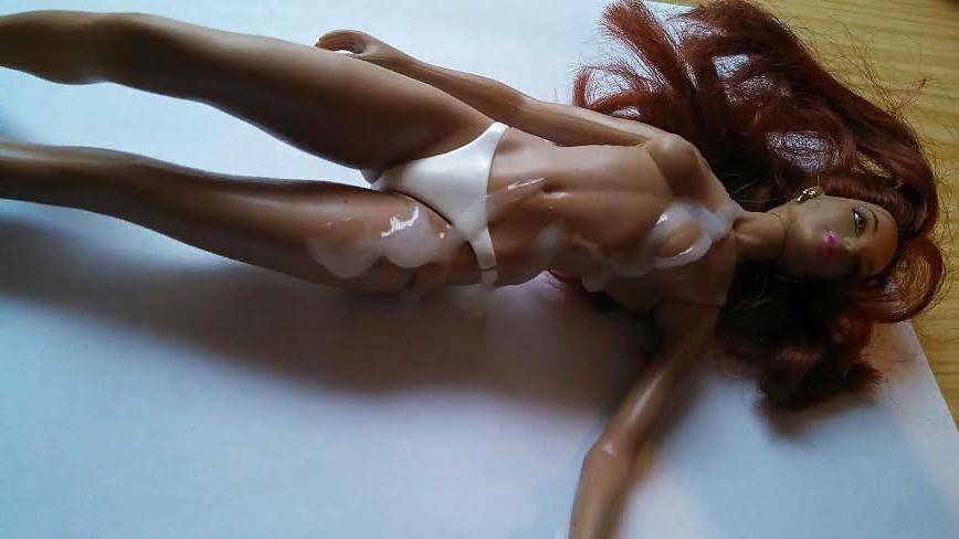 4P Redheaded Doll Cumshot