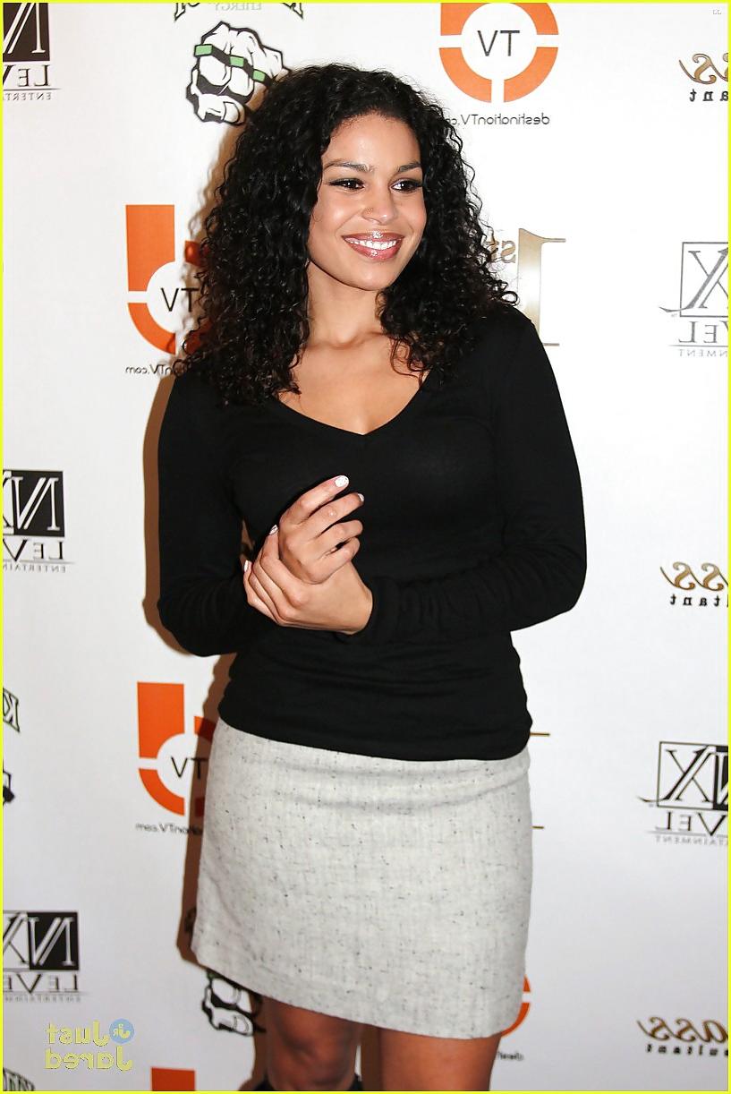 25P Jordin Sparks - feet, captions and fakes