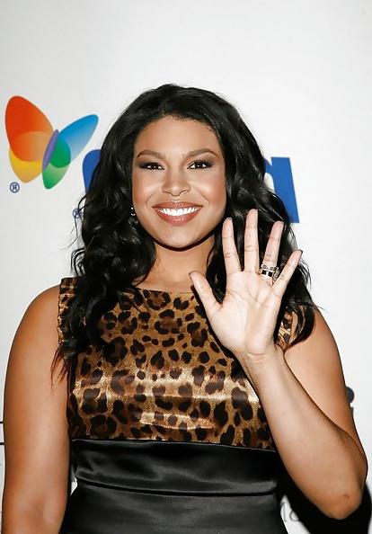 25P Jordin Sparks - feet, captions and fakes