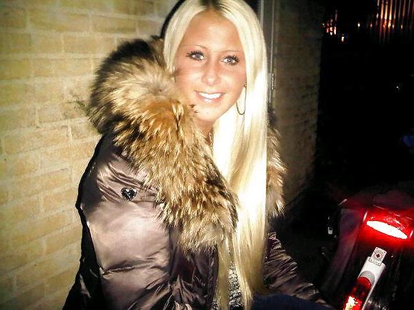 14P Blonde Facebook Dutch Slut