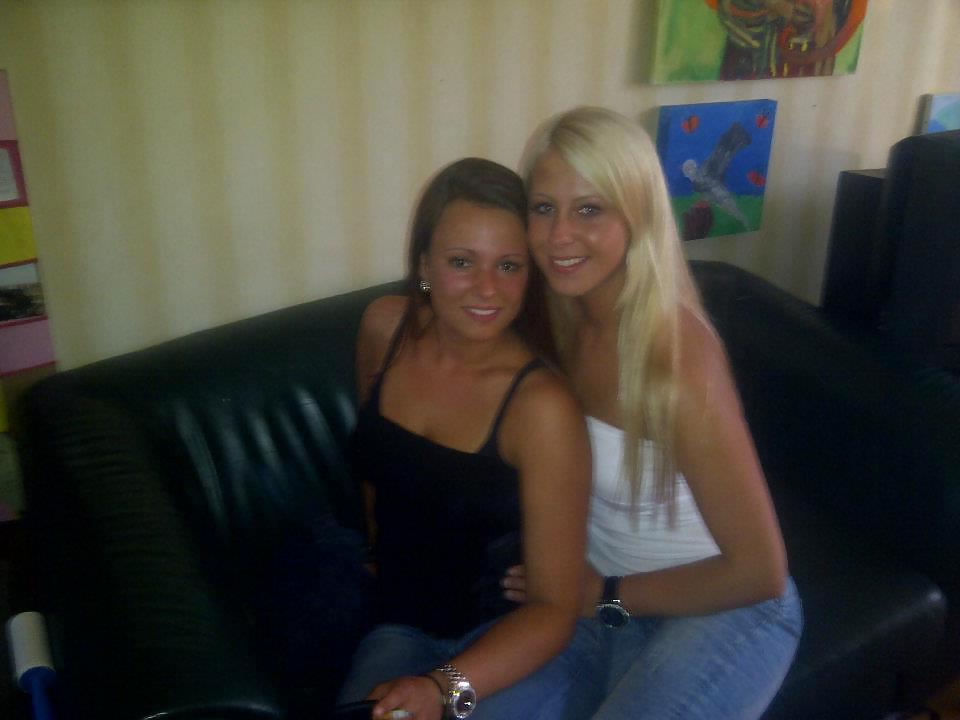 14P Blonde Facebook Dutch Slut