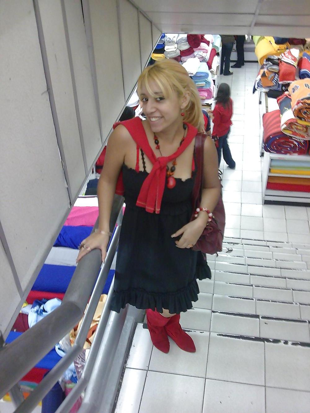 12P Friend Facebook-Andrea Carolina