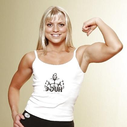 25P Hot Female Bodybuilders