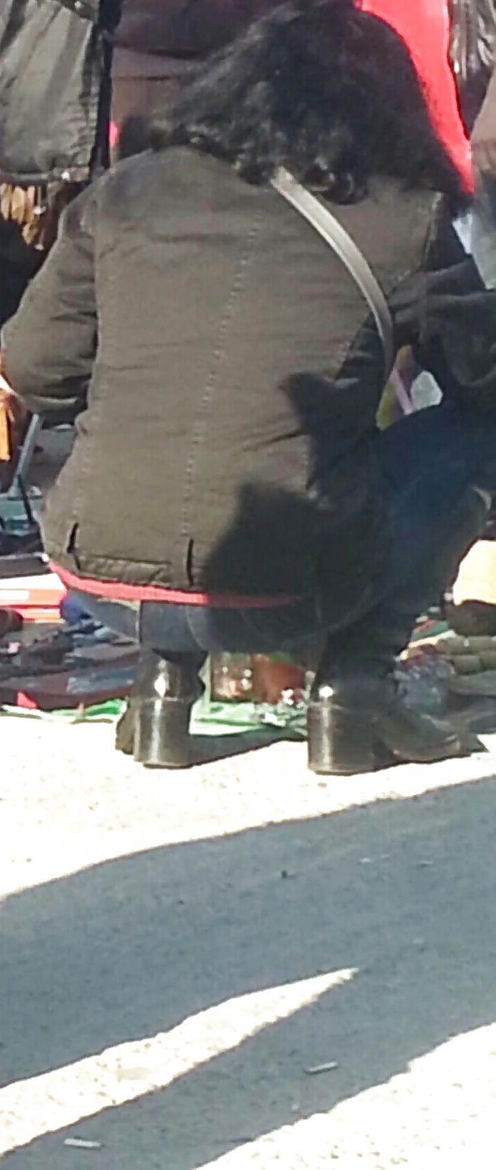 4P Ass mature romanian-zici ca sta pe wc