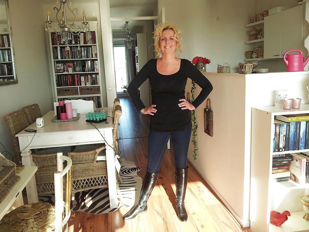 13P Blonde Dutch MILF