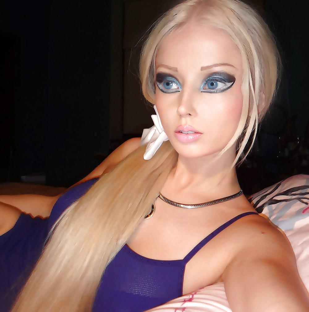25P Is it a Barbie Doll or is it a REAL LIVE Barbie Doll