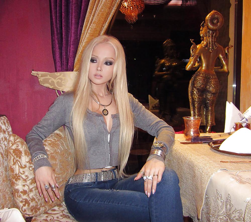 25P Is it a Barbie Doll or is it a REAL LIVE Barbie Doll