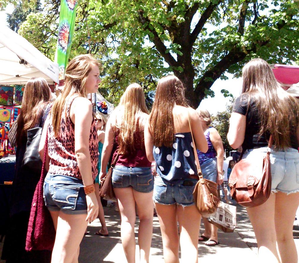 14P Cute Hippy Girls