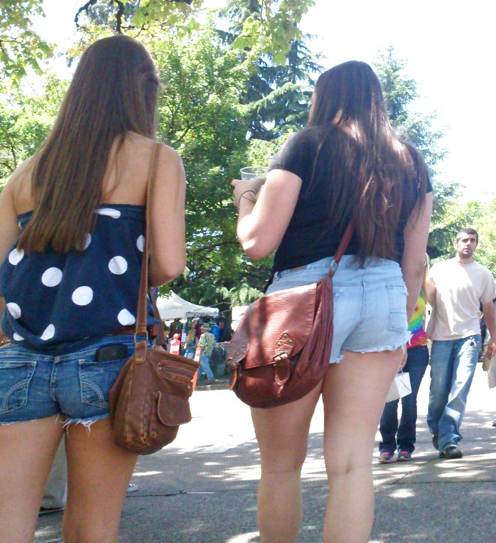 14P Cute Hippy Girls