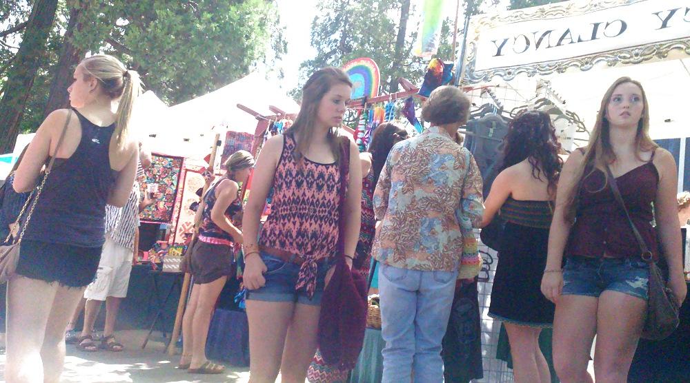 14P Cute Hippy Girls