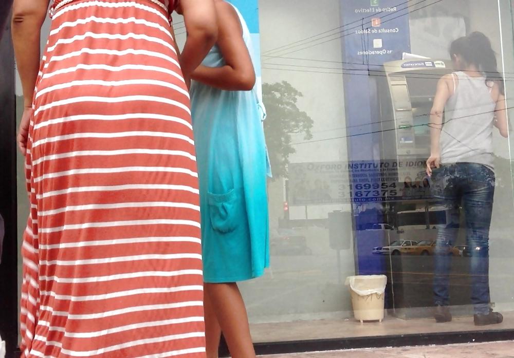 19P Hidden cam madre e hija cajero