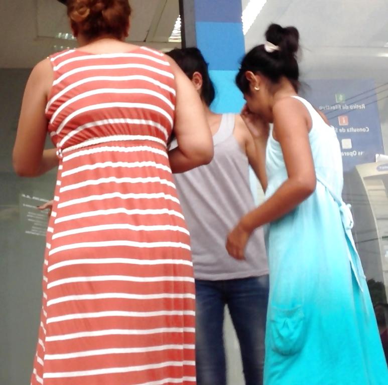19P Hidden cam madre e hija cajero
