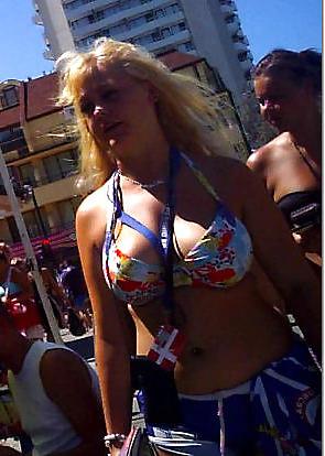 16P Candid beach