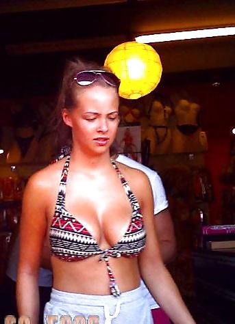 16P Candid beach