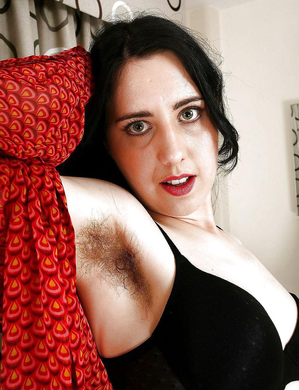 25P Hairy Armpits - Doll