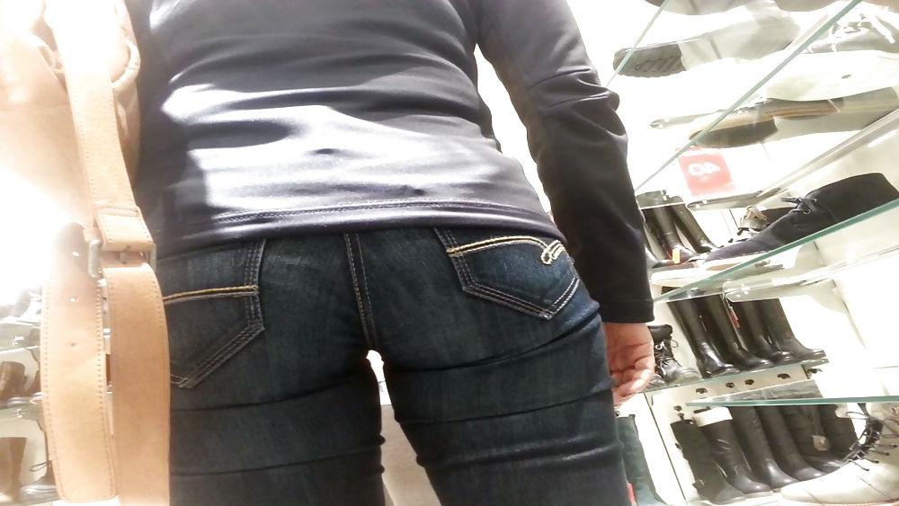 13P Sexy asses at shopping geile popos beim einkaufen