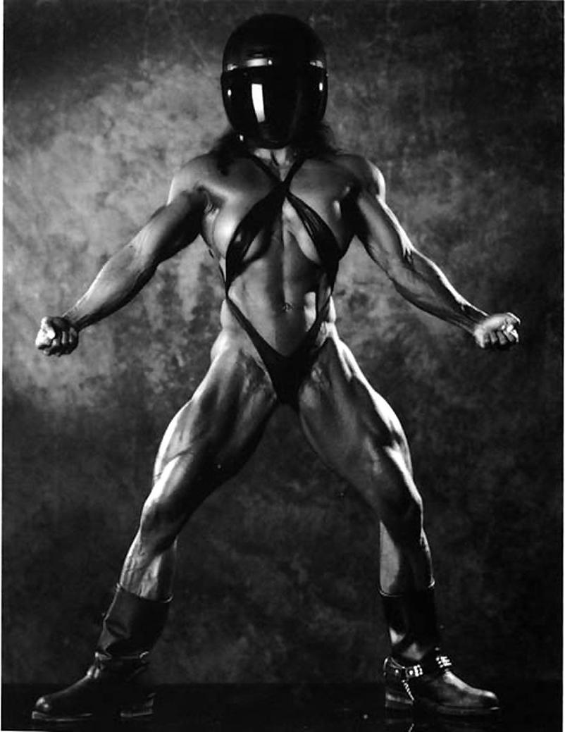 25P Nude Female Bodybuilders 3