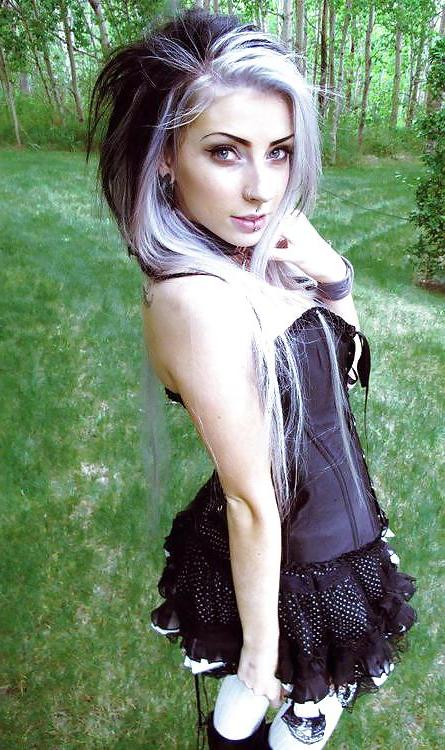 25P Gothic VIII