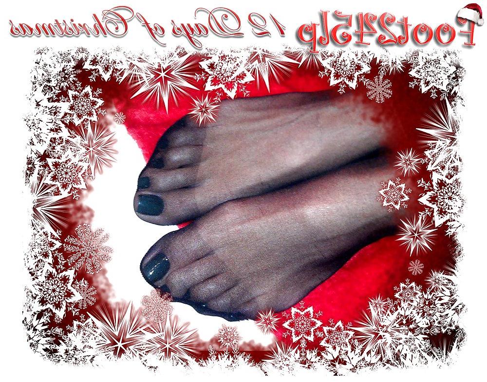10P More Holiday feet
