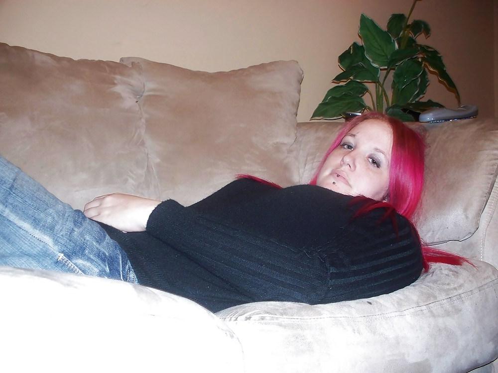 23P X Wife looking pretty on couch (Foot Fetish)