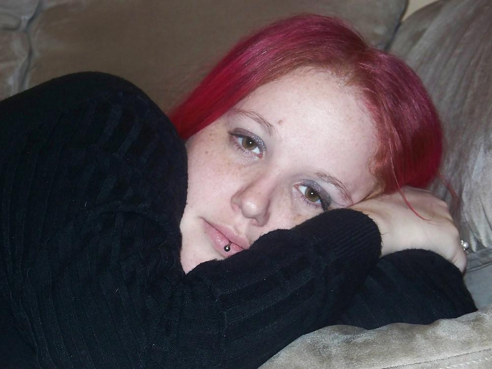 23P X Wife looking pretty on couch (Foot Fetish)
