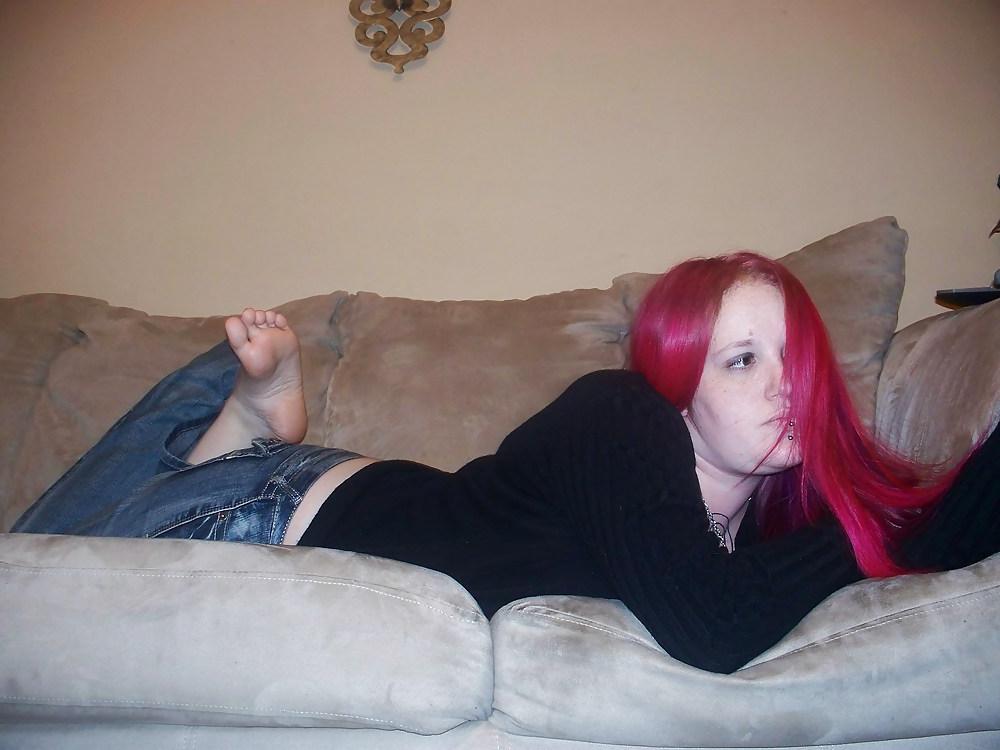 23P X Wife looking pretty on couch (Foot Fetish)
