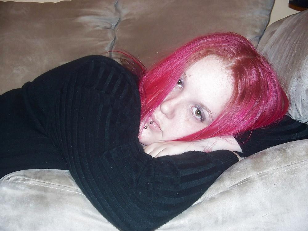 23P X Wife looking pretty on couch (Foot Fetish)