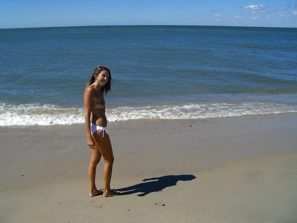 25P Mature Holiday Pics - Part Two