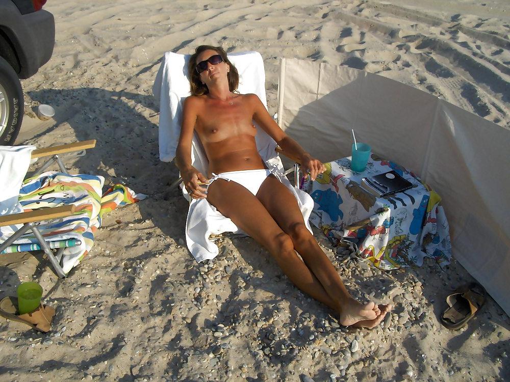 25P Mature Holiday Pics - Part Two