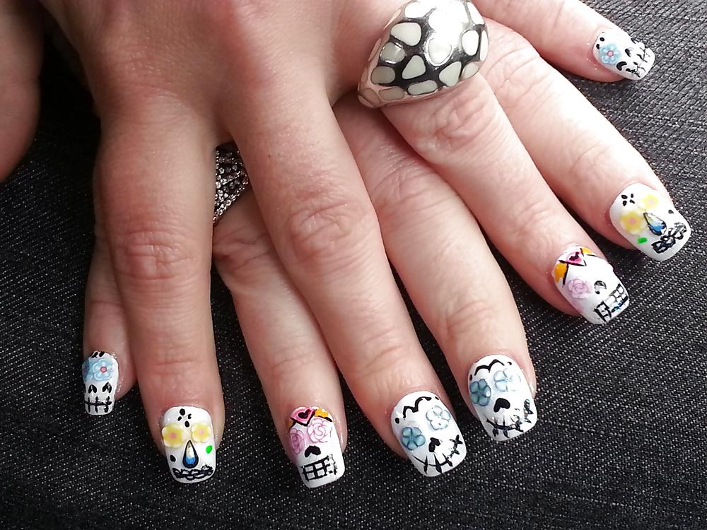 25P Pics of my wife's Pretty Nails and my Cock