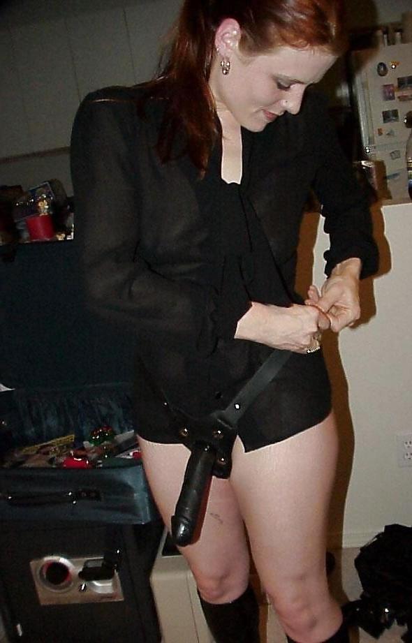 25P Solo Strapon Girls