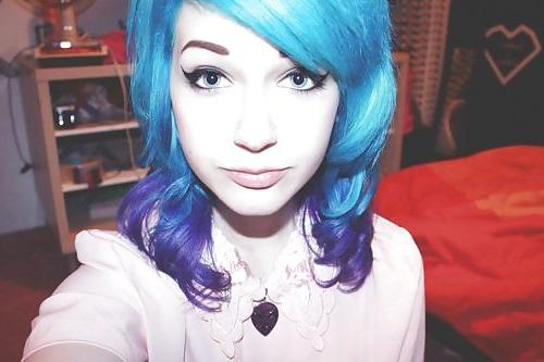 22P Dyed Hair Girls