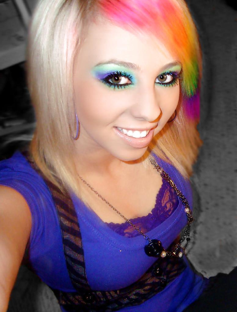 22P Dyed Hair Girls