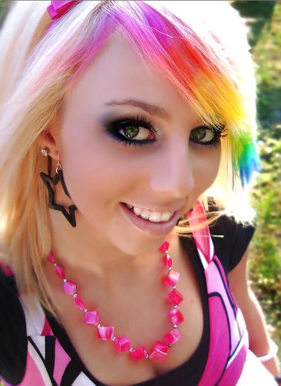 22P Dyed Hair Girls