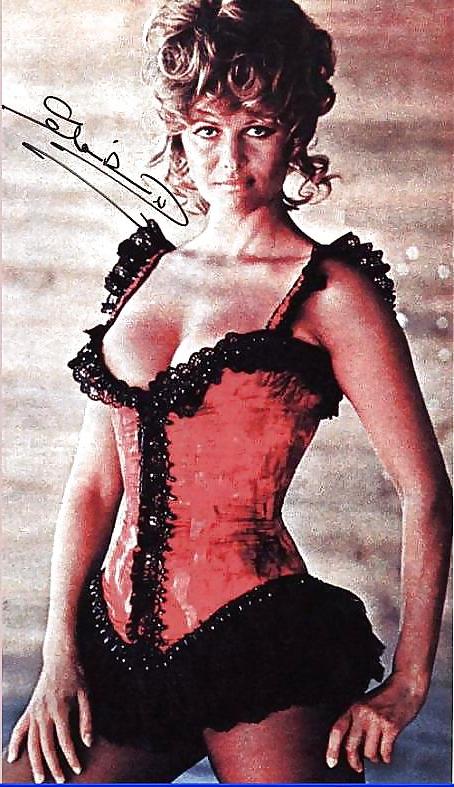 25P SEXY 6 PERFECT ITALIAN BEAUTIES - DESCRIPTION HAS THE NAMES