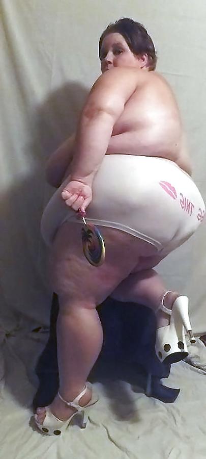 25P Chastity Bombshell
